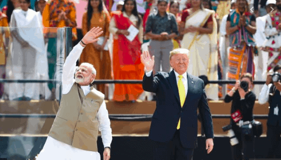 Trump Does Weird Ass-Kissing Routine in Shithole India