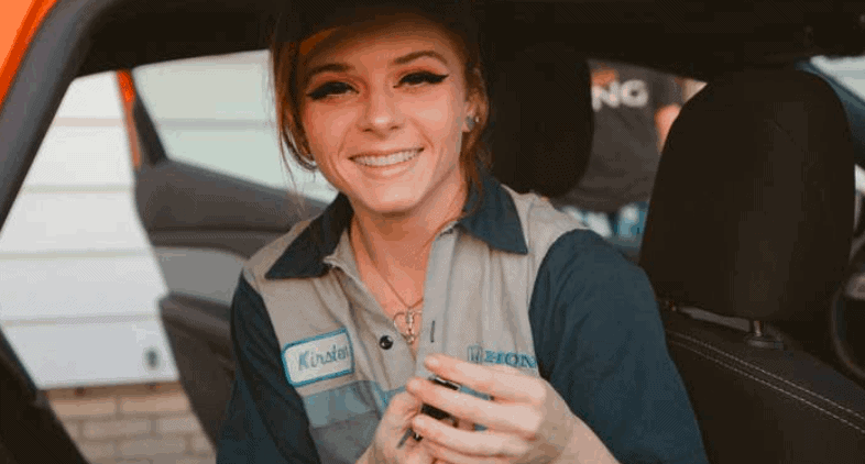 Hallelujah! Nasty OnlyFans E-Slut Discovered By Co-Workers At Car Shop, Gets Fired!